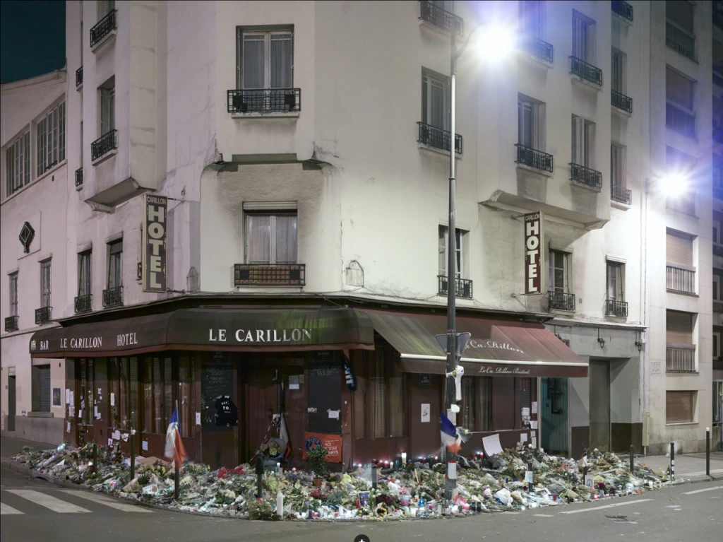 Photo Essay: “Paris Overnight” by Mark Power
